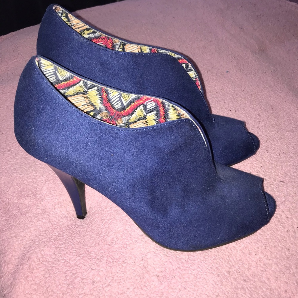 Women’s designer shoes